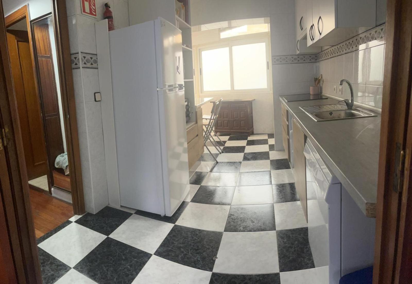 Appartement Avec Terrasse Santoña Eksteriør billede